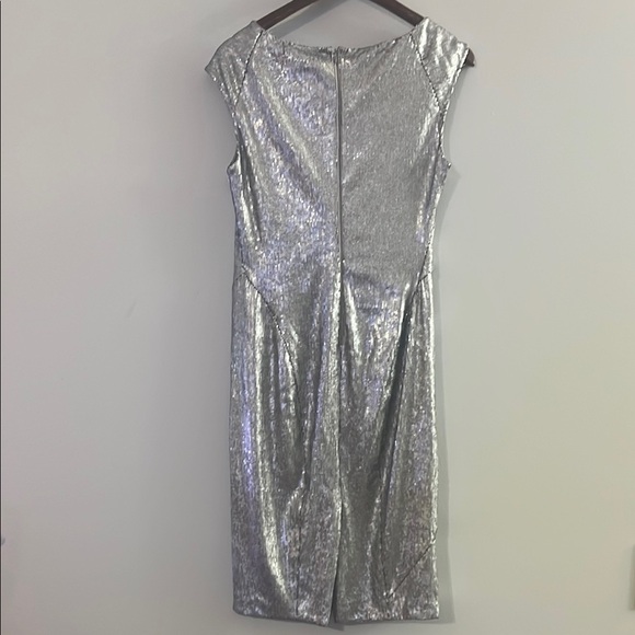 Donna Karan - Silver Sequin Dress size 8 - Picture 6 of 9